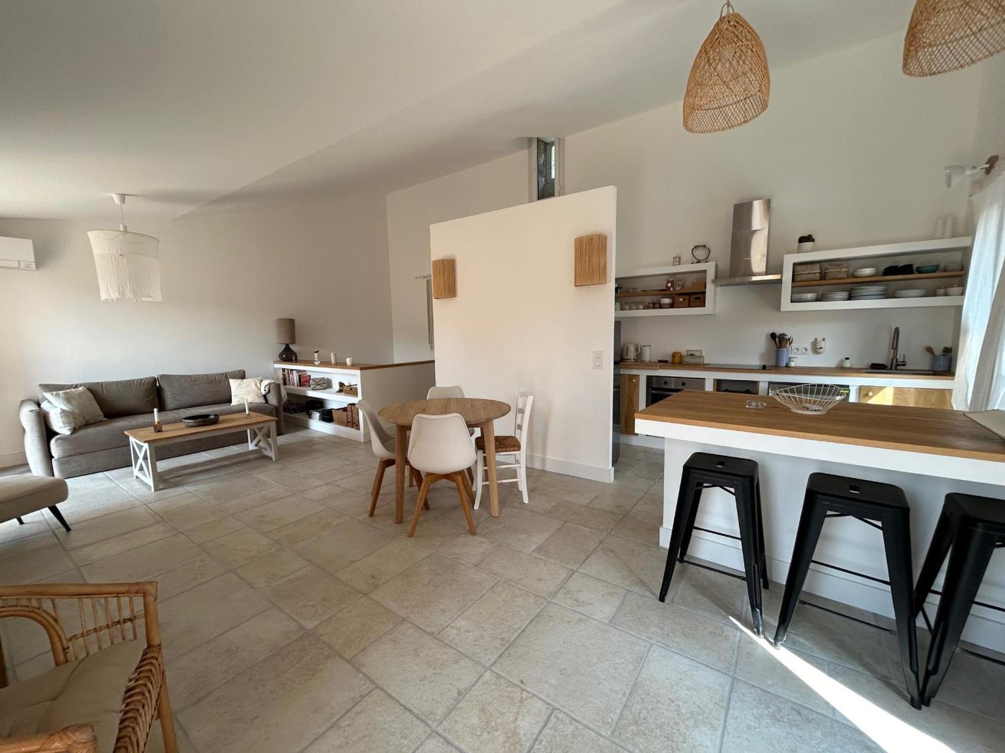 Hébergement de vacances Maison Renovee T3 Avec Balcon Et Climatisation Au Coeur De - Fr-1-309-457 *